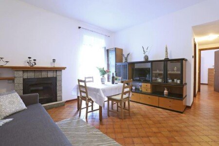 Casa 2 camere, con giardino