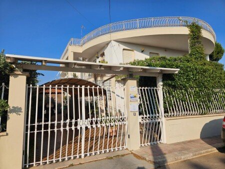 Bed and breakfast 4 ospiti, con giardino