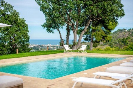 Bed and breakfast 7 camere, con piscina