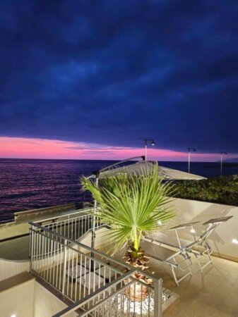 Casa 2 camere, con giardino