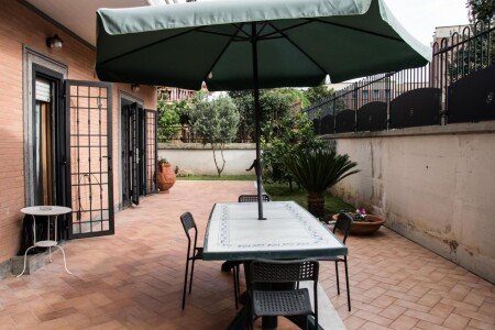 Casa 2 camere, con giardino