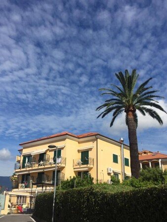 Hotel con giardino