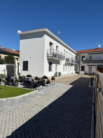 Bed and breakfast 1 camera, con giardino