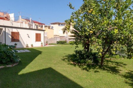 Appartamento 1 camera, con giardino