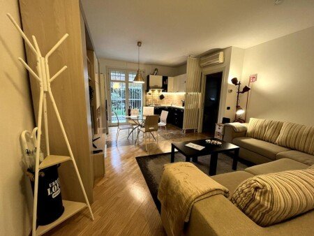 Appartamento 1 camera, con giardino