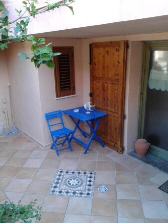 Casa 1 camera, con giardino