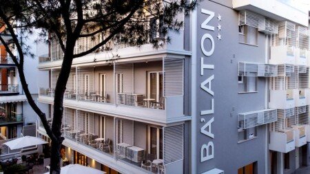 Hotel con giardino