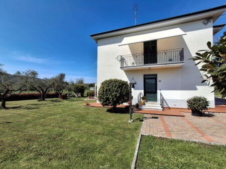 Appartamento 1 camera, con giardino