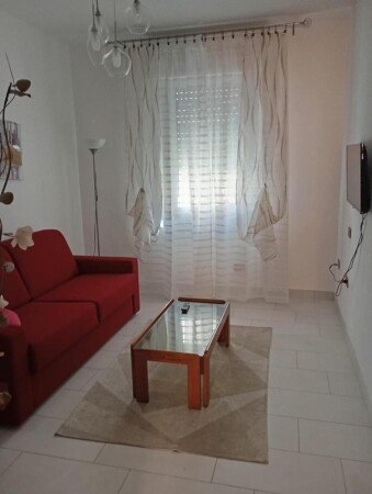 Appartamento 1 camera, con giardino