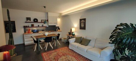 Casa 2 camere, con giardino