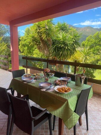 Casa 3 camere, con giardino