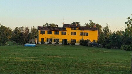 Bed and breakfast 2 bedrooms, with pool