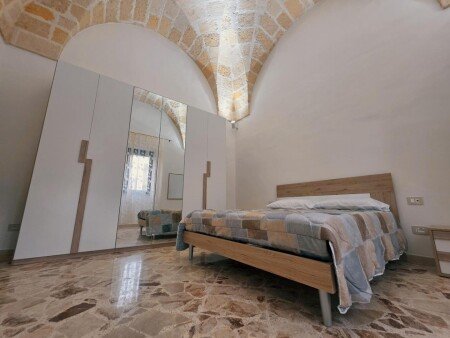 Casa 2 camere, con giardino