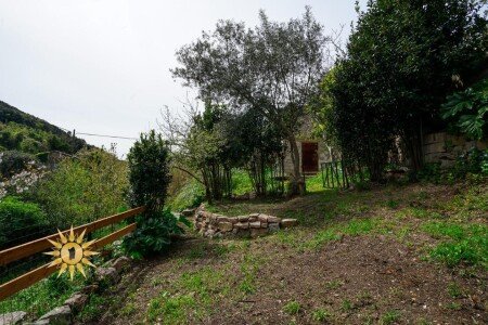 Casa 2 camere, con giardino
