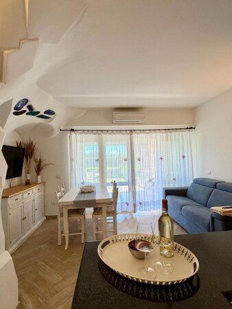 Casa 2 camere, con giardino