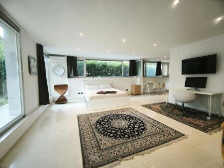 Appartamento 1 camera, con giardino