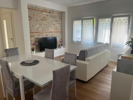 Apartamento 2 habitaciones, con jardín