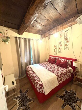 Casa 1 camera, con giardino