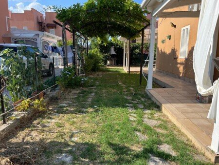 Casa 8 ospiti, con giardino