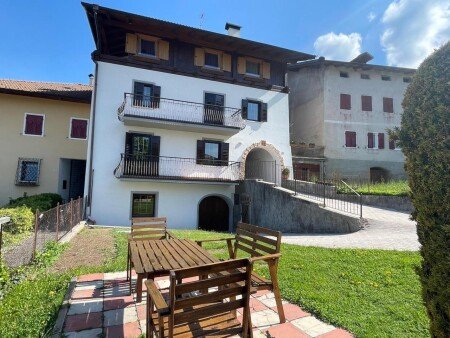 Casa 1 camera, con giardino