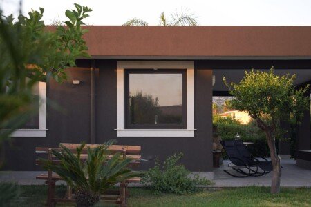 Casa 2 camere, con giardino