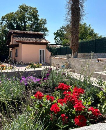 Casa 1 camera, con giardino