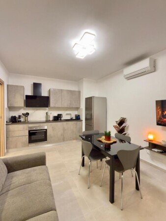 Appartamento 1 camera, con giardino