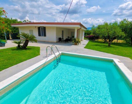 Villa 2 camere, con piscina