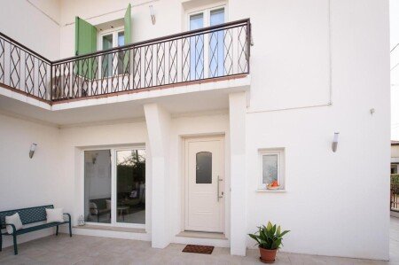 Casa 2 camere, con giardino