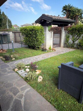 Appartamento 1 camera, con giardino