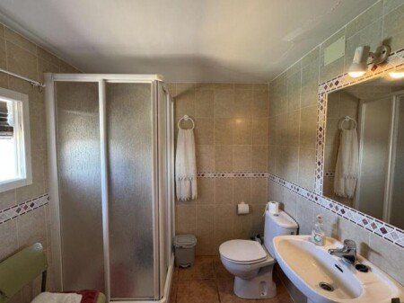 Bed and breakfast 4 camere, con piscina
