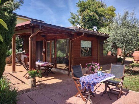 Chalet 1 camera, con giardino