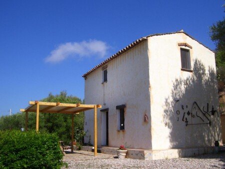 Casa 2 camere, con giardino