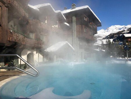 Hotel with jacuzzi