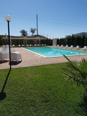 Bed and breakfast 2 camere, con piscina