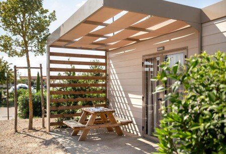 Camping / Mobil Home 5 voyageurs, avec piscine