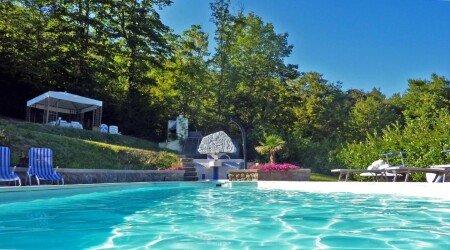 Villa 8 camere, con idromassaggio