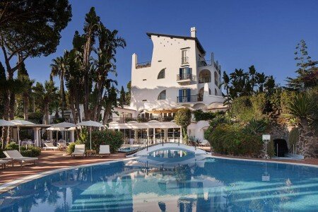 Hotel con piscina