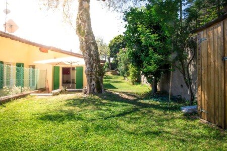 Casa 1 camera, con giardino