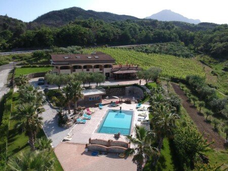 Bed and breakfast 6 ospiti, con piscina