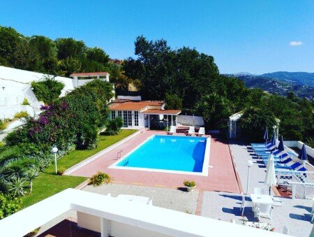 Bed and breakfast 4 ospiti, con piscina