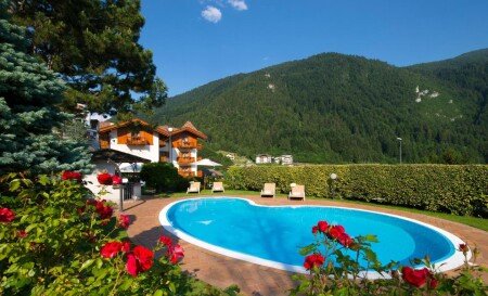 Hotel con piscina
