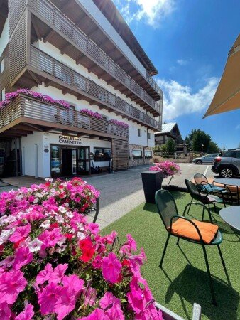 Hotel con piscina