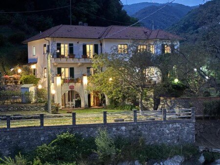 Villa 3 camere, con giardino