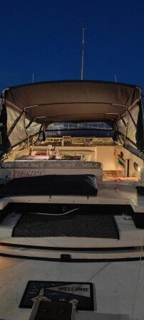 Boat 2 bedrooms, with air conditioning