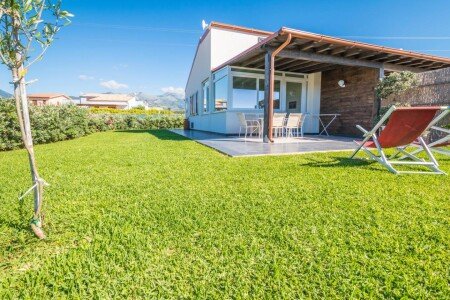 Villa 2 camere, con giardino