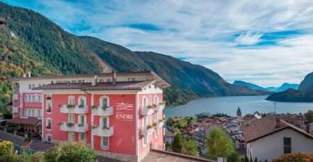 Hotel con giardino