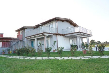 Casa 9 ospiti, con giardino