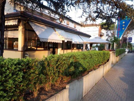 Hotel con giardino
