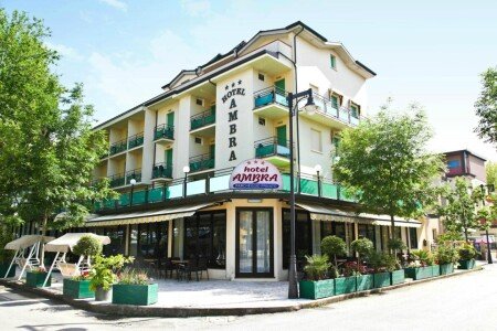 Hotel con giardino